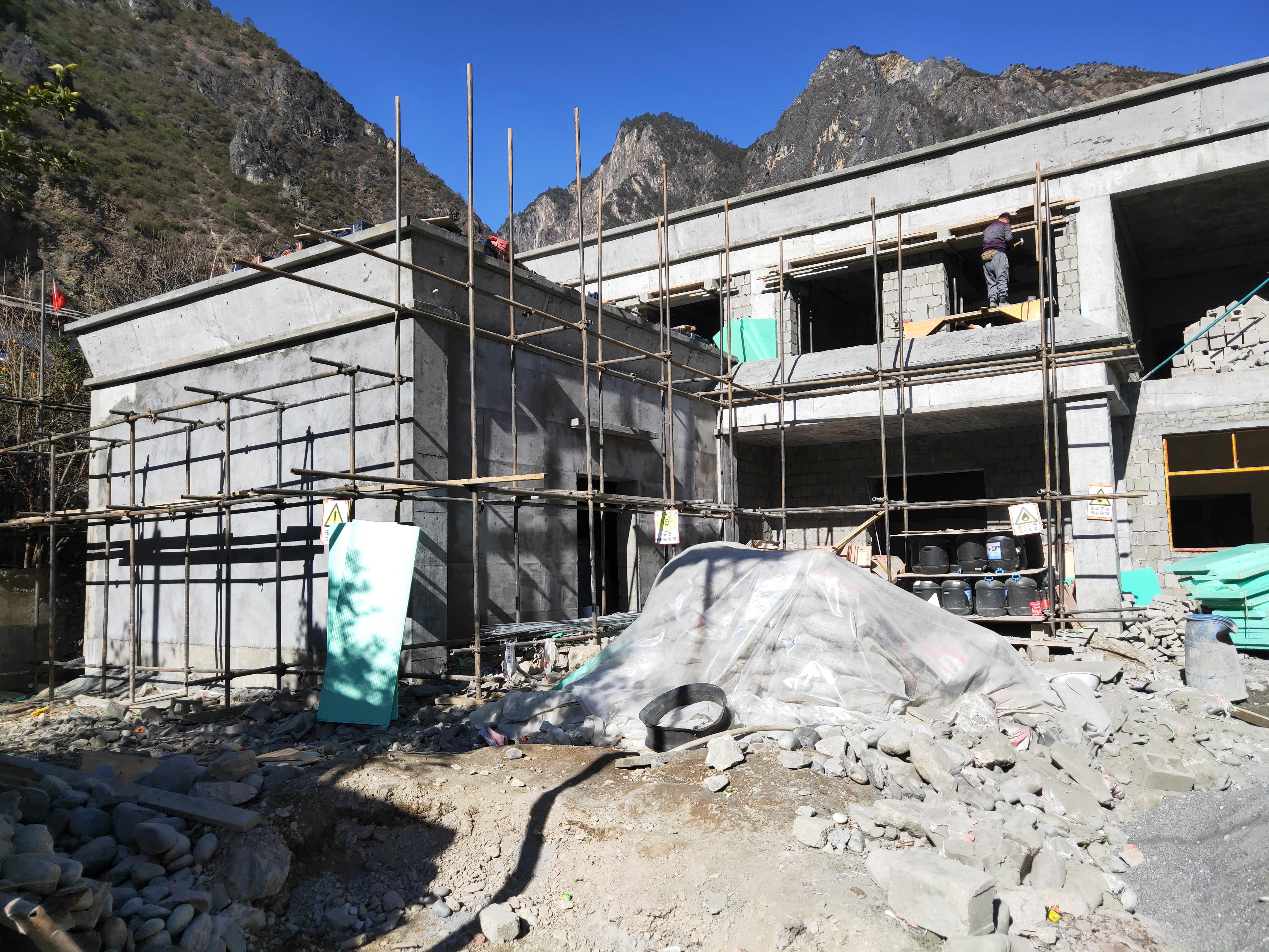 2019年1月扎恩村村公房正在建設中