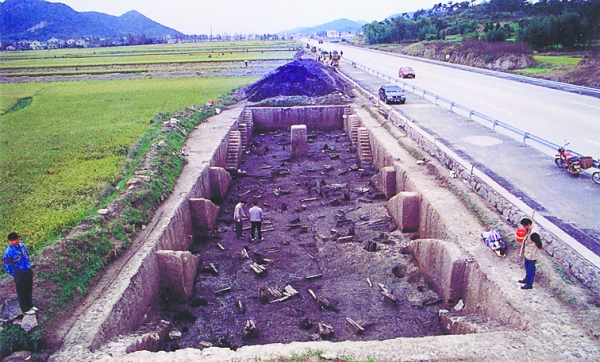 鯔山遺址