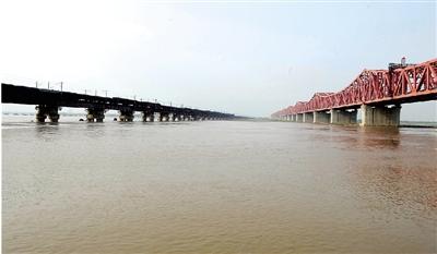 嘉應觀黃河鐵路大橋