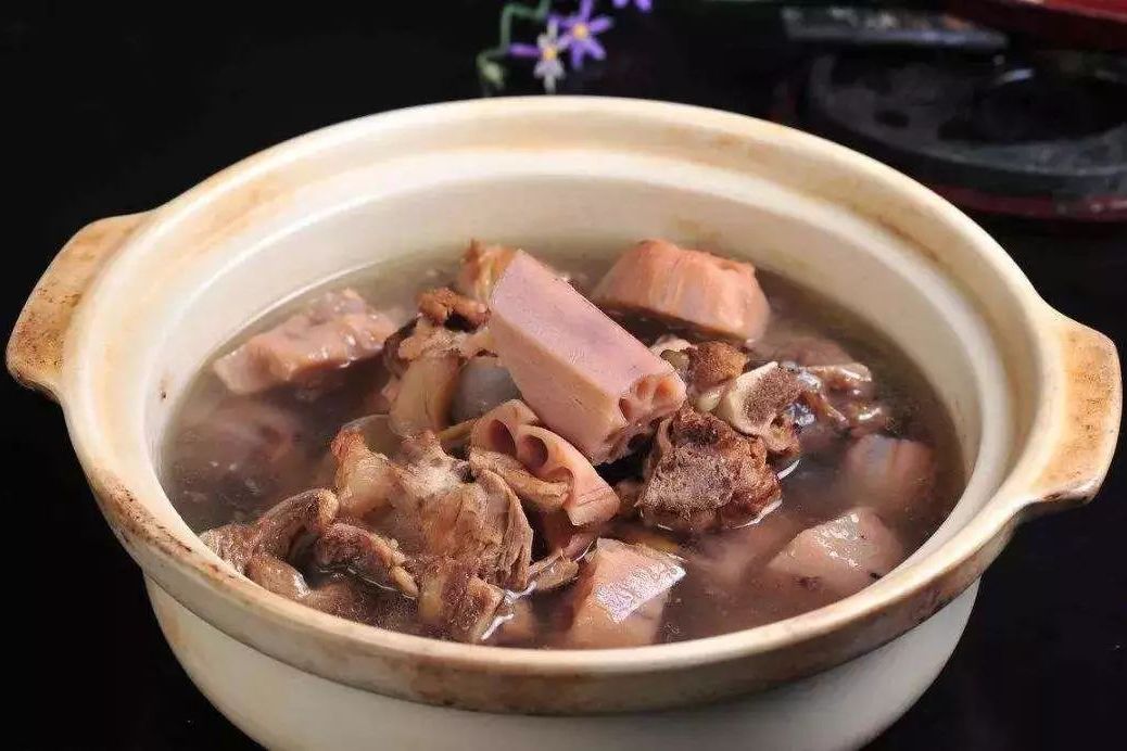 紅豆蓮藕牛肉煲