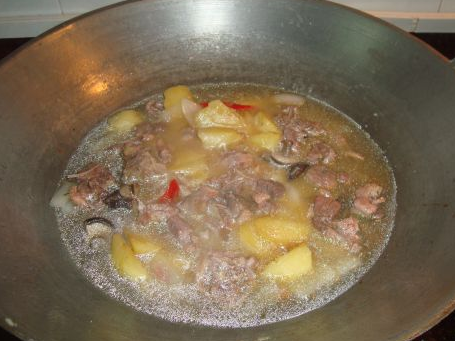 鴨肉土豆湯