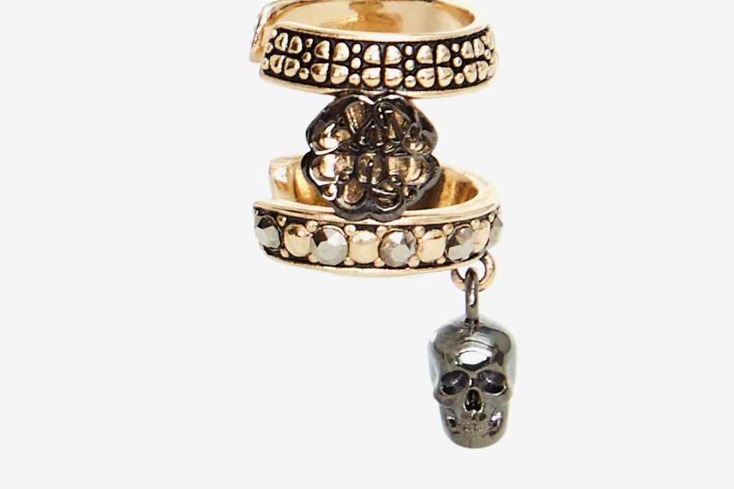 Skull and Charm Seal 耳骨夾