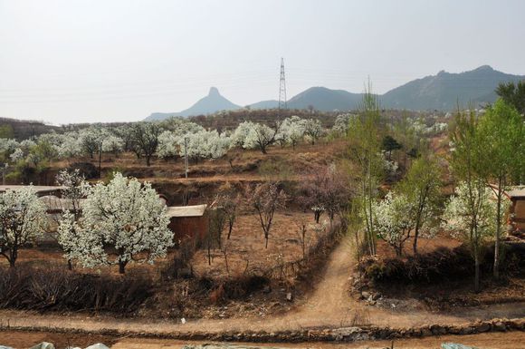 大梁下村