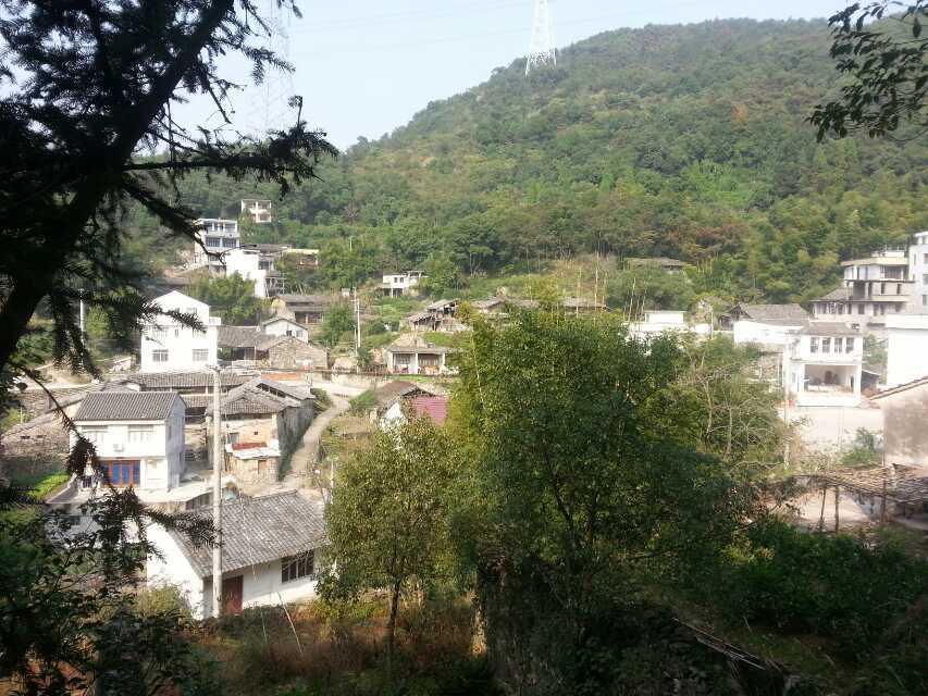 萬東坑村