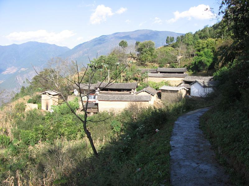 白石嶺村(雲南省雲龍縣諾鄧鎮白石嶺村)