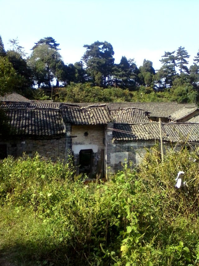 余北山村