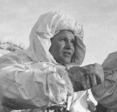 瓦西里·扎伊采夫上尉，該獎章的獲獎者，攝於1942年10月