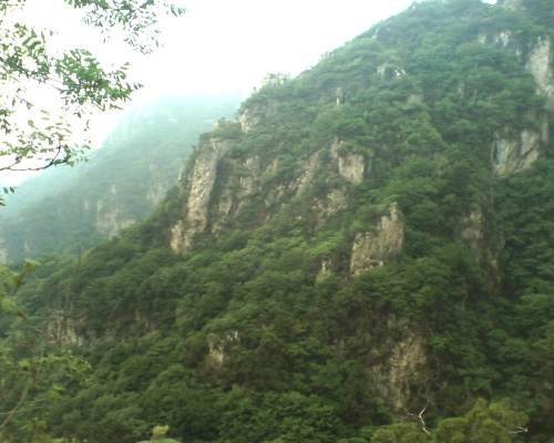 中洽溝村