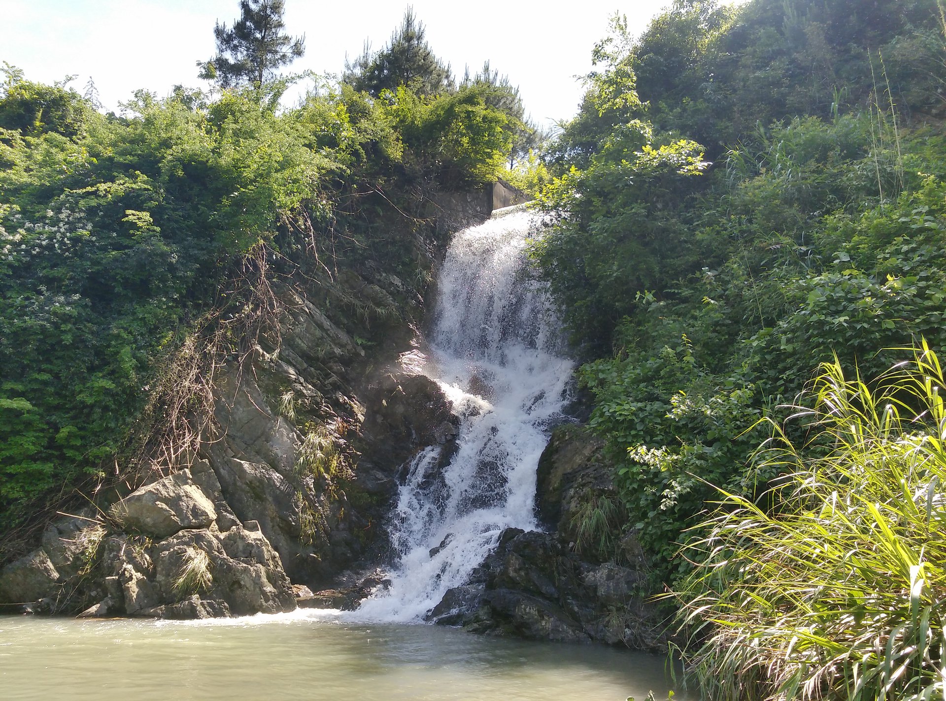 寧遠旅遊崗之頭瀑布