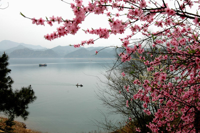 黃山情人湖