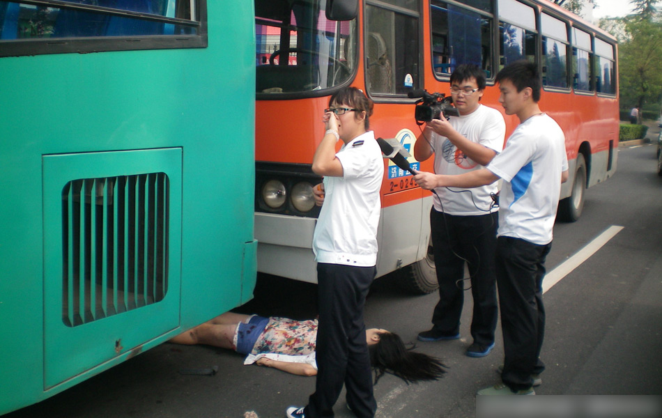 8.7濟南公車夾死人事故