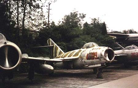 米格-15戰鬥機(MiG-15戰鬥機)