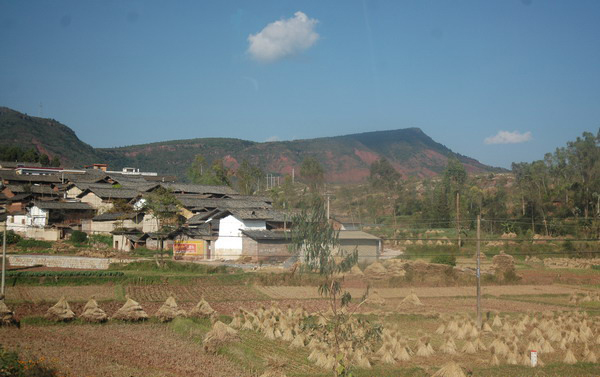 龍骨村