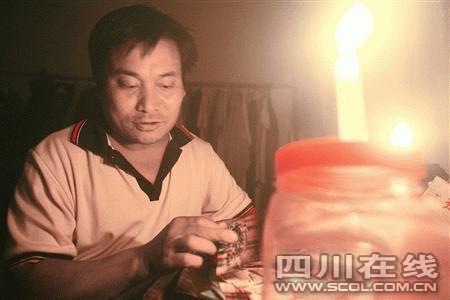 申老師26年如一日，深得當地村民的尊敬