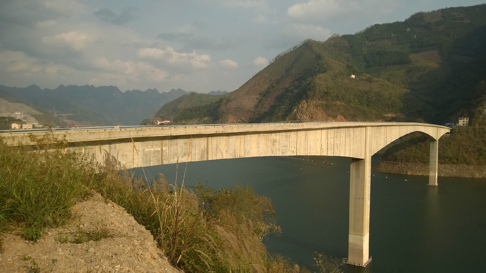 布柳河大橋