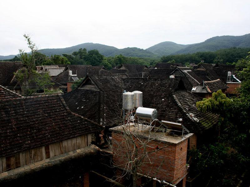 曼勒村(雲南景洪市勐龍鎮下轄村)