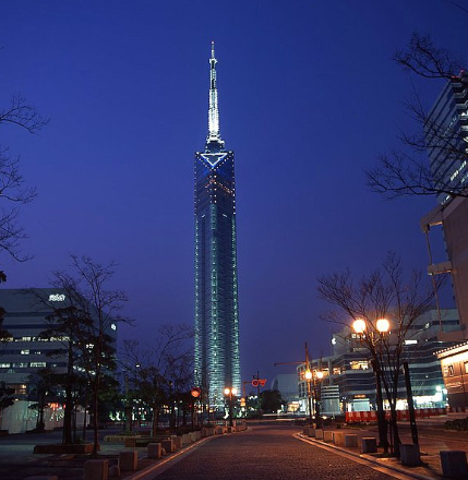 福岡 市 標誌性建築 塔