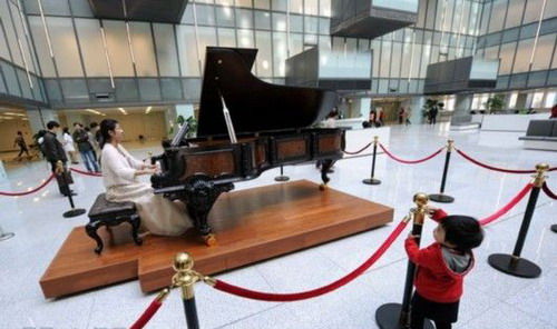 鼓樓醫院700萬元鋼琴