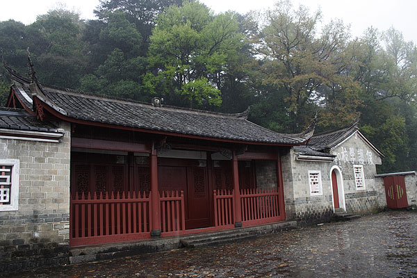 嶺里村(福建省寧德市古田縣杉洋鎮下轄村)