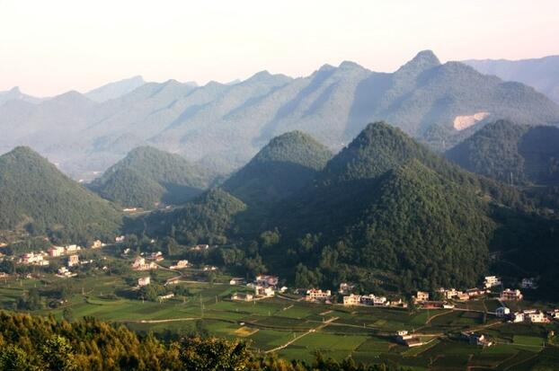 龍潭村(雲南省紅河開遠市大莊回族鄉龍潭村)