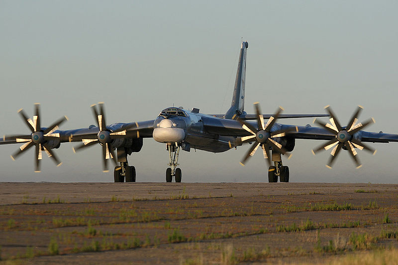 圖-95轟炸機