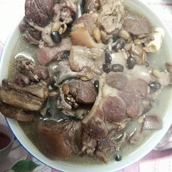 黑豆燉狗肉