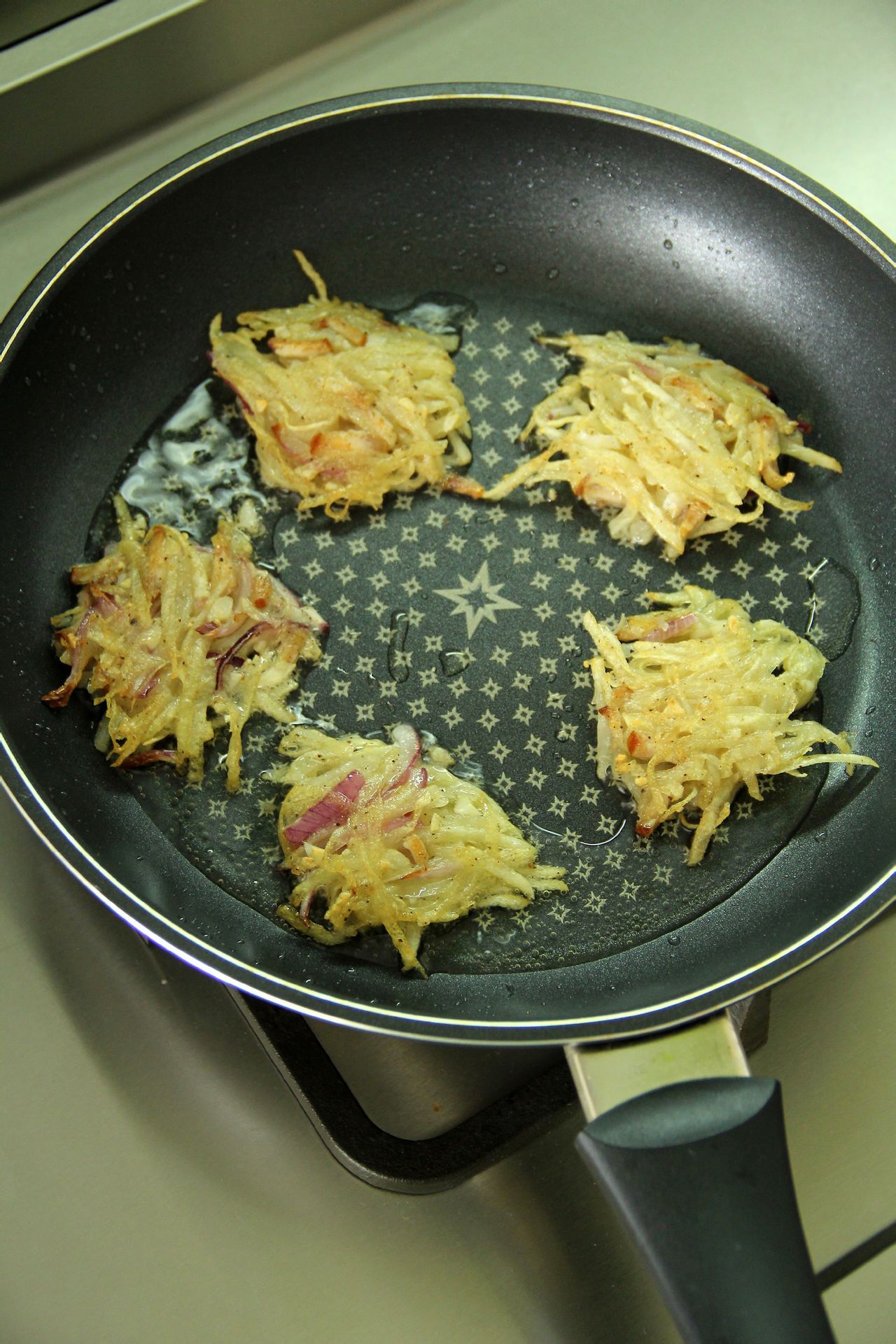 蒜香鱘魚土豆小餅