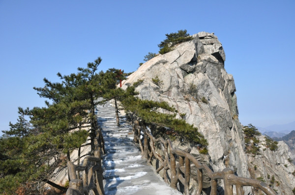 天堂避暑山莊