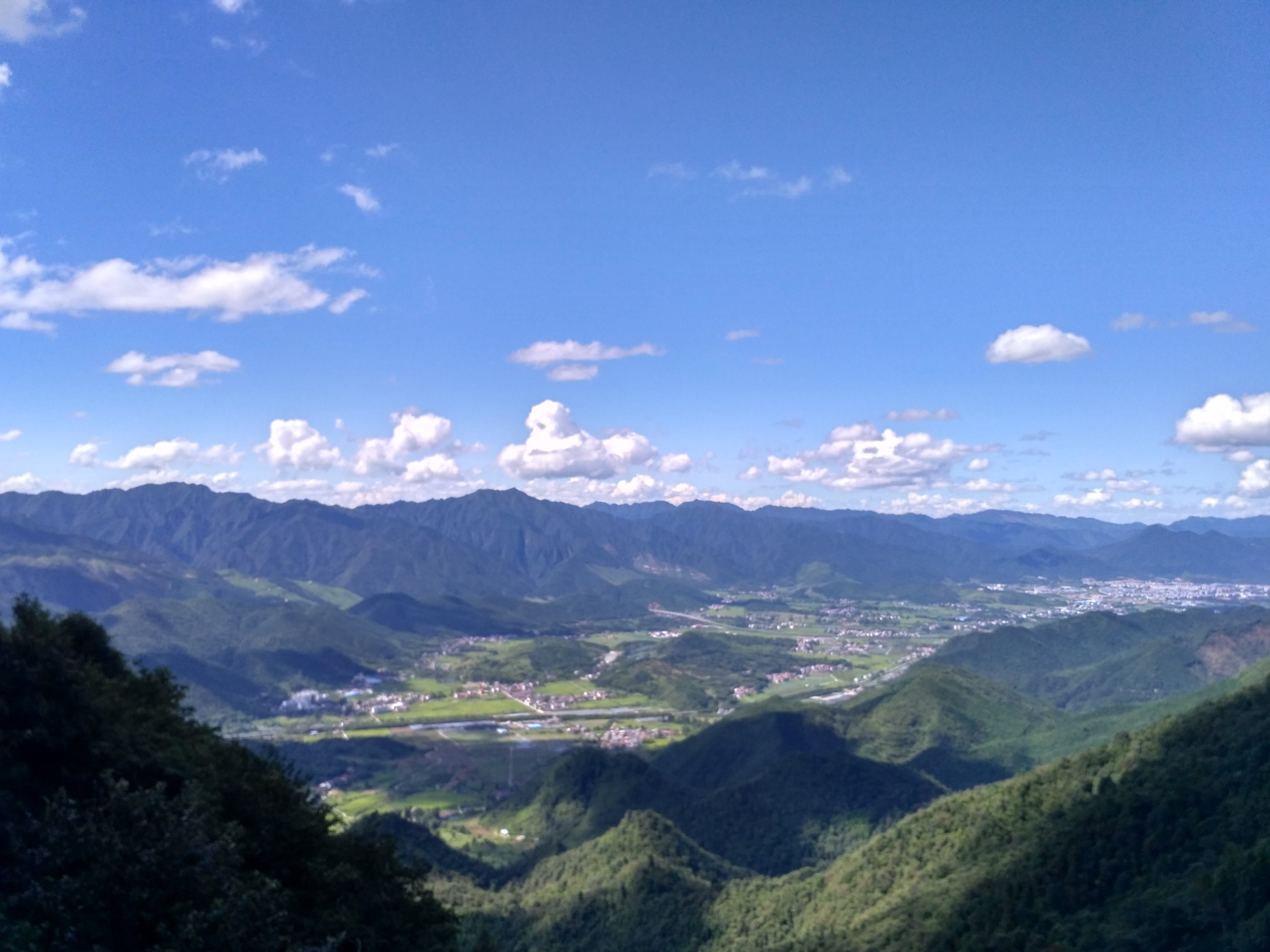 湘洲石礱坳遠眺