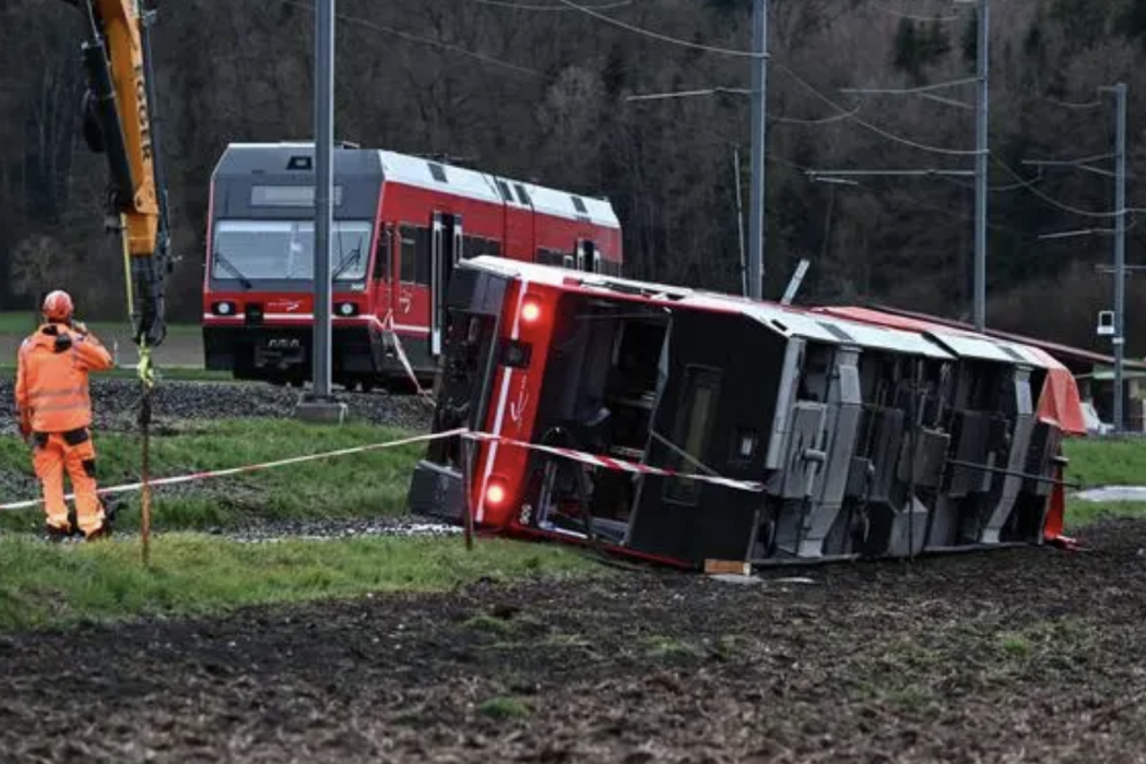 3·31瑞士伯爾尼州火車脫軌事故