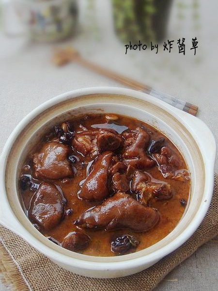 香菇黃豆豬蹄煲