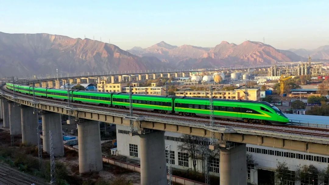 列車行駛於中川鐵路