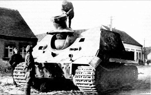 德國“強虎”自行突擊炮(德軍 Sturmtiger 重型突擊炮)