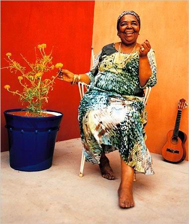 塞薩莉亞·艾沃拉(Cesaria Evora)