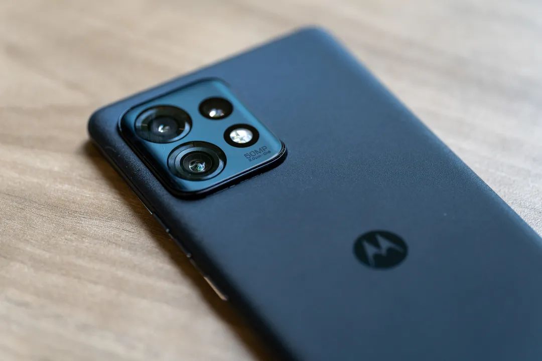 moto X40