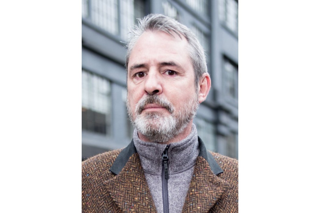 內爾·莫里西(Neil Morrissey)