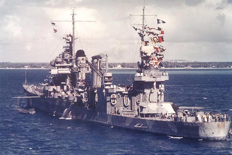 昆西1942年8月3日停泊在新喀里多尼亞