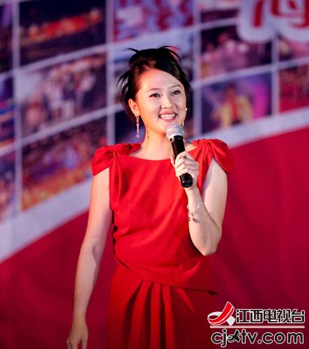羅怡清主持江西衛視“中國紅歌會”