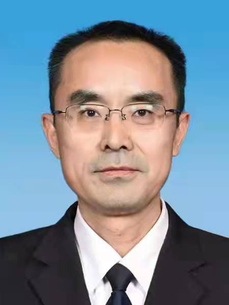 李巍(山東省濟寧市金鄉縣人民政府副縣長、黨組成員，縣公安局局長、黨委書記)