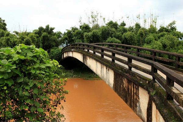 同福橋(廣東省揭西縣灰寨鎮同福橋)