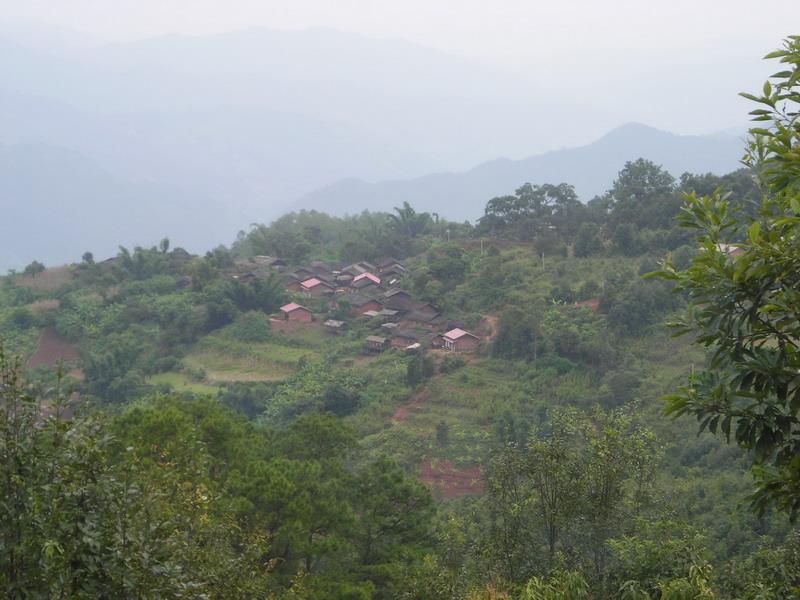 老魯寨村