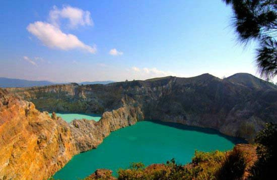 克里穆圖火山湖