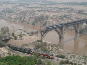 黃河鐵路大橋