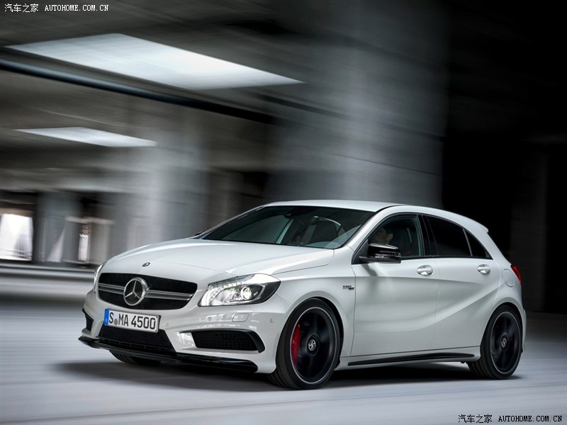 賓士A45 AMG