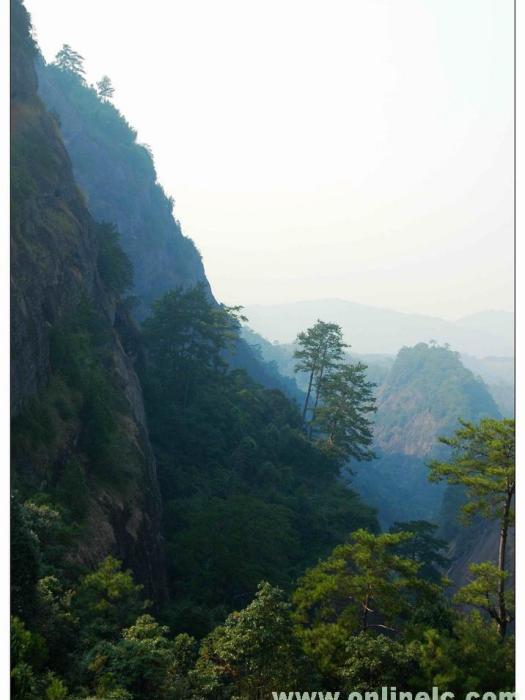 雲霄岩