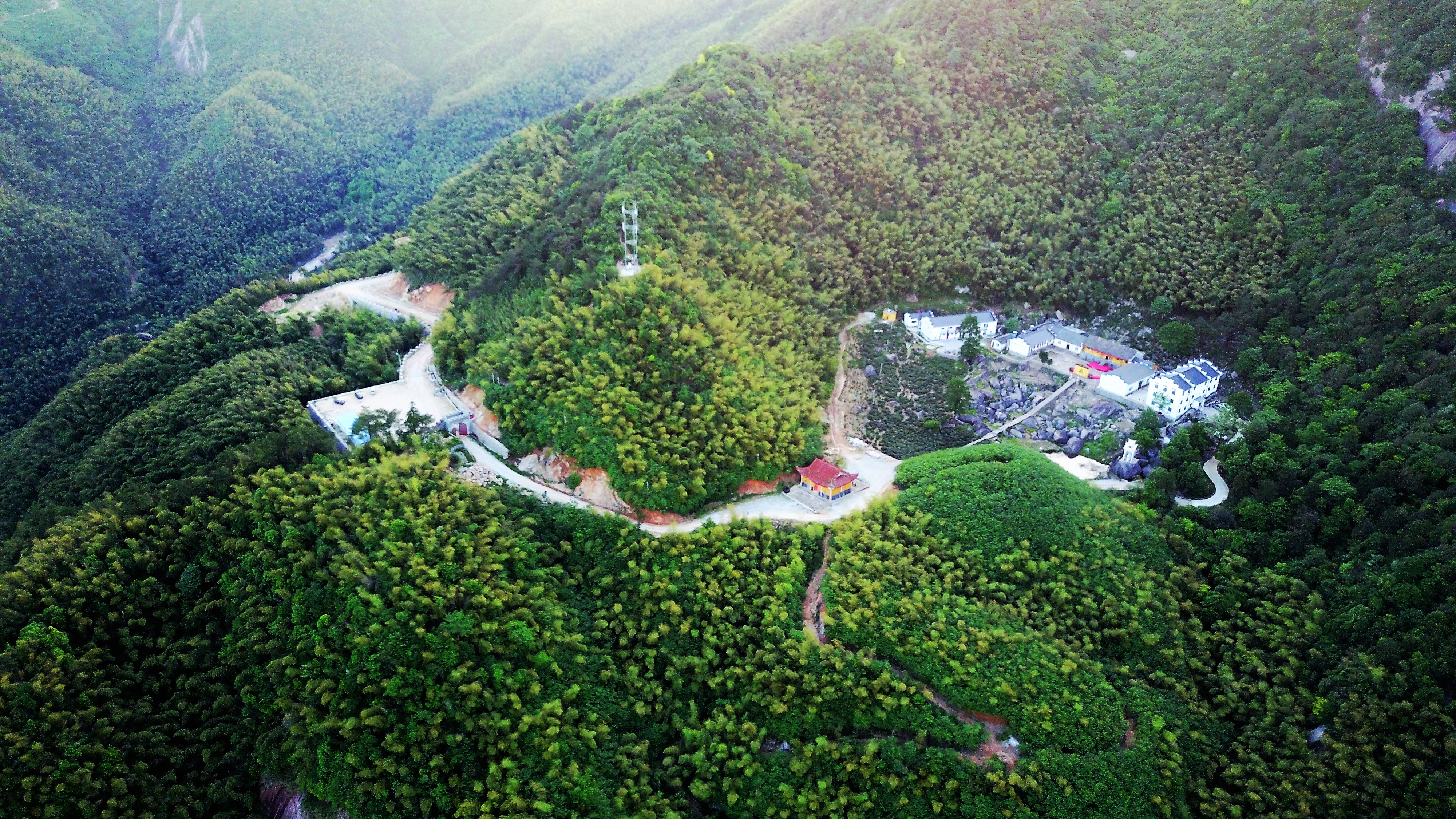 翠峰寺全景圖片