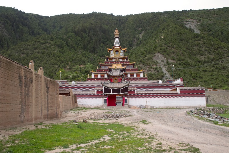 江龍瓊貢寺