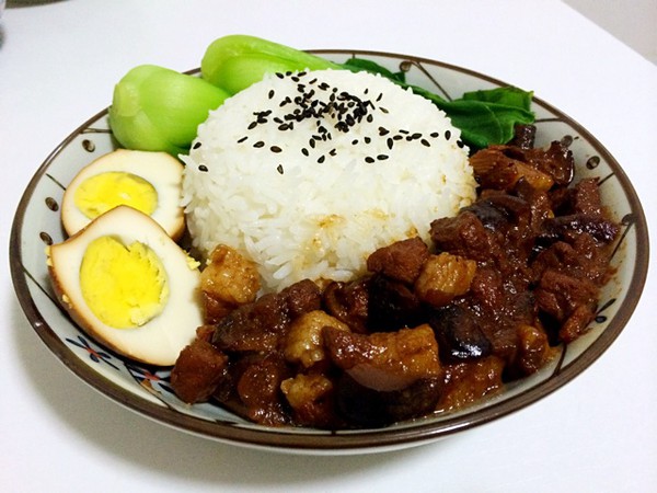 台式香辣滷肉飯