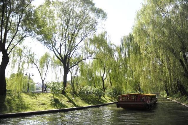 長河(北京動物園至頤和園的水運航線)