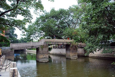 毓靈橋